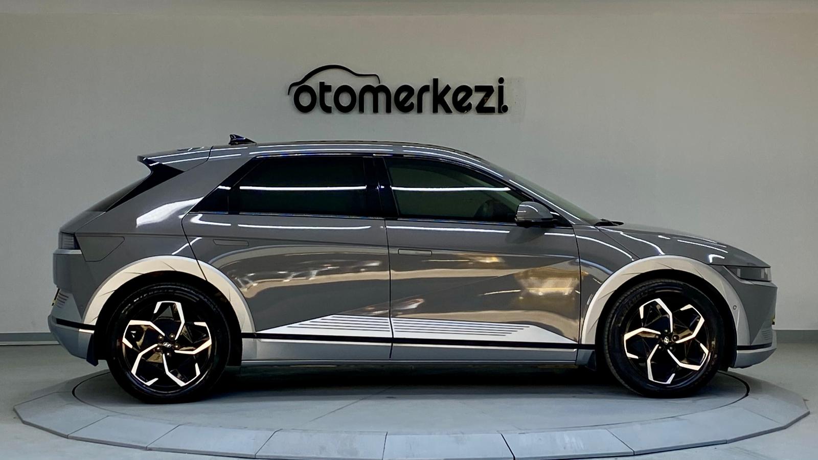 HYUNDAI IONIQ 3